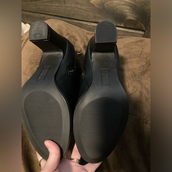 White Mountain brand, new without tags, black heeled boot, multiple sizes - Picture 5 of 13